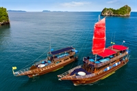 boat charter - 1