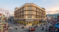 prime location hotel for - 1