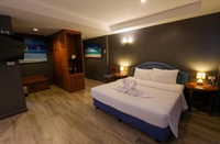 27-room hotel with sports - 2