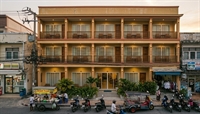 12-room guesthouse for lease - 1
