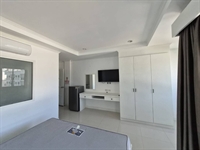 new 8 rooms guesthouse - 1