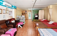 massage shop with 5 - 1