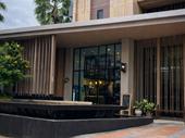 pub restaurant surin phuket