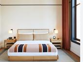 22-room hotel with swimming
