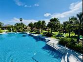 tropical resort with 18